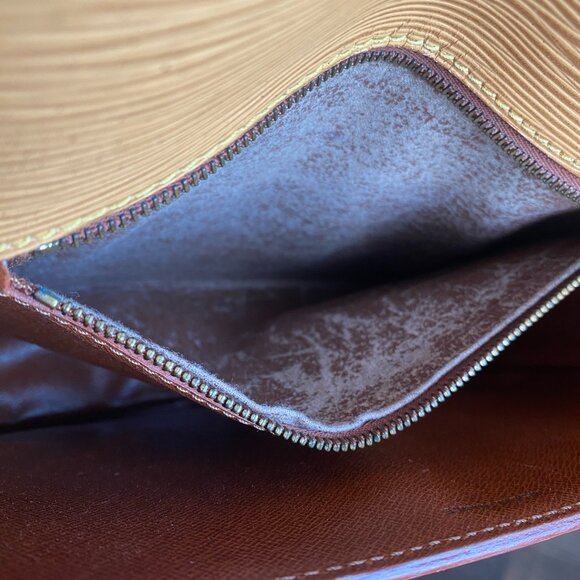 Louis Vuitton Saint Cloud GM Epi Kenyan Fawn Crossbody Saddle Bag LV - Picture 16 of 16